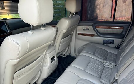 Toyota Land Cruiser 100 рестайлинг 2, 2004 год, 2 100 000 рублей, 14 фотография