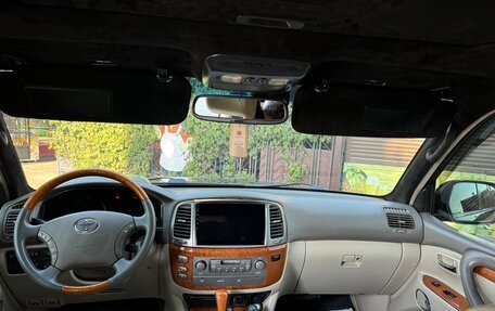 Toyota Land Cruiser 100 рестайлинг 2, 2004 год, 2 100 000 рублей, 10 фотография