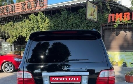 Toyota Land Cruiser 100 рестайлинг 2, 2004 год, 2 100 000 рублей, 3 фотография