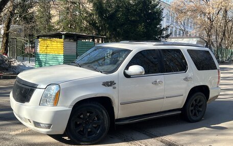 Cadillac Escalade III, 2008 год, 997 000 рублей, 2 фотография