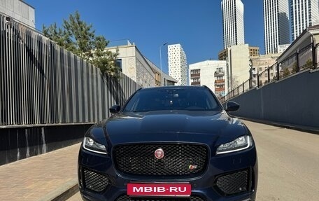 Jaguar F-Pace, 2017 год, 2 800 000 рублей, 1 фотография