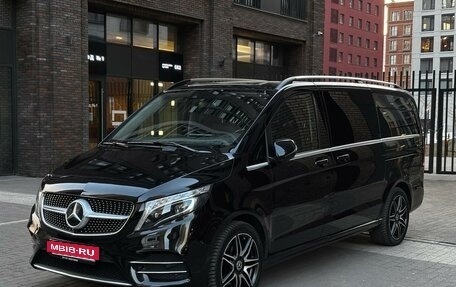 Mercedes-Benz V-Класс, 2021 год, 5 500 000 рублей, 1 фотография