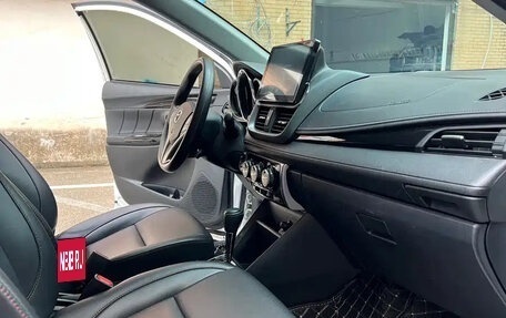 Toyota Yaris XP150 рестайлинг, 2022 год, 1 159 099 рублей, 8 фотография