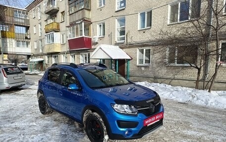 Renault Sandero II рестайлинг, 2015 год, 830 000 рублей, 2 фотография