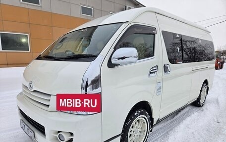 Toyota HiAce H200, 2008 год, 2 950 000 рублей, 2 фотография