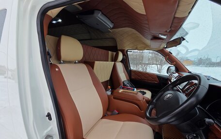 Toyota HiAce H200, 2008 год, 2 950 000 рублей, 13 фотография