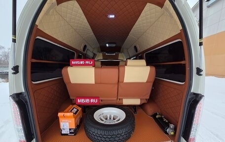 Toyota HiAce H200, 2008 год, 2 950 000 рублей, 11 фотография