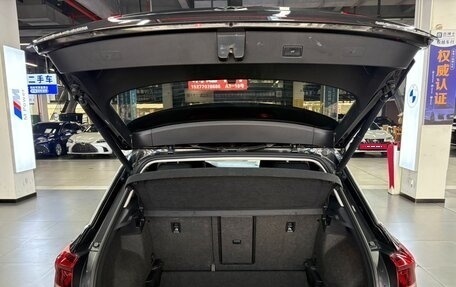 Volkswagen T-Roc I, 2022 год, 1 800 000 рублей, 12 фотография