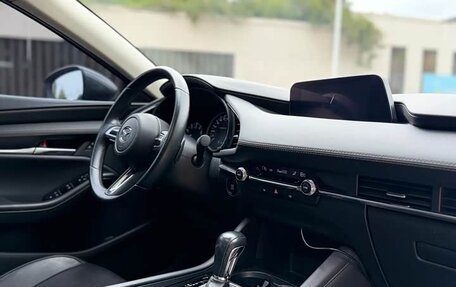 Mazda 3, 2022 год, 1 650 000 рублей, 11 фотография