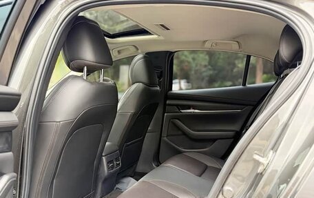 Mazda 3, 2022 год, 1 650 000 рублей, 13 фотография