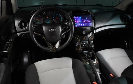 Chevrolet Cruze II, 2011 год, 699 000 рублей, 6 фотография