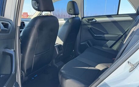 Volkswagen T-Roc I, 2022 год, 1 810 000 рублей, 16 фотография