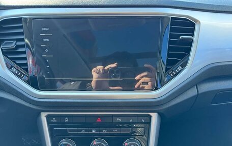 Volkswagen T-Roc I, 2022 год, 1 810 000 рублей, 13 фотография