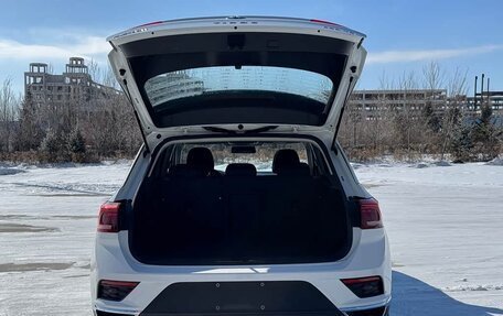 Volkswagen T-Roc I, 2022 год, 1 810 000 рублей, 19 фотография