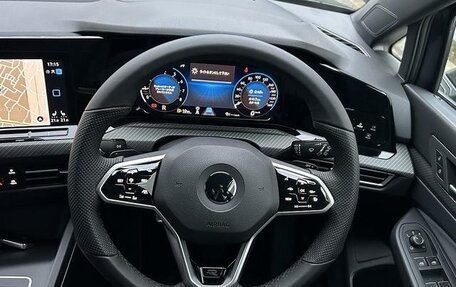 Volkswagen Golf VIII, 2023 год, 1 650 000 рублей, 11 фотография