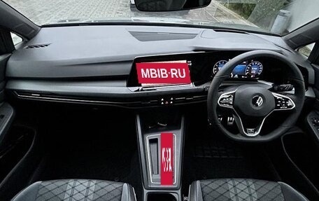 Volkswagen Golf VIII, 2023 год, 1 650 000 рублей, 10 фотография