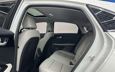 KIA K3, 2023 год, 1 720 000 рублей, 10 фотография