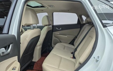 Hyundai Kona I, 2022 год, 1 760 000 рублей, 8 фотография