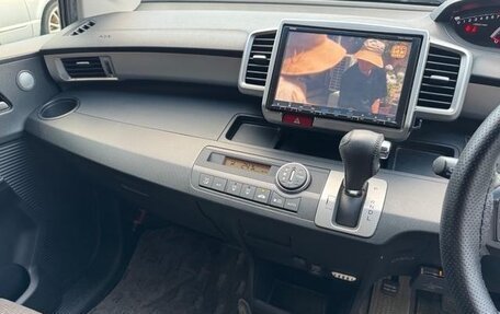 Honda Freed I, 2012 год, 783 000 рублей, 13 фотография