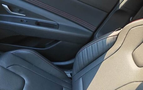 Hyundai Elantra, 2022 год, 1 365 000 рублей, 19 фотография