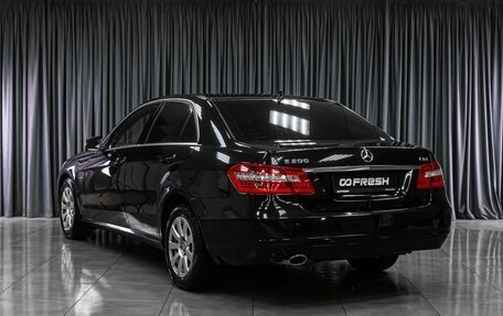 Mercedes-Benz E-Класс, 2011 год, 1 719 000 рублей, 2 фотография