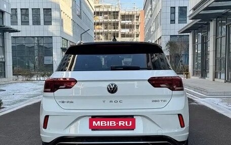 Volkswagen T-Roc I, 2022 год, 1 560 004 рублей, 6 фотография