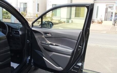 Toyota C-HR I рестайлинг, 2022 год, 1 433 069 рублей, 25 фотография