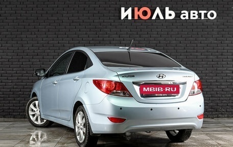 Hyundai Solaris II рестайлинг, 2011 год, 700 000 рублей, 7 фотография
