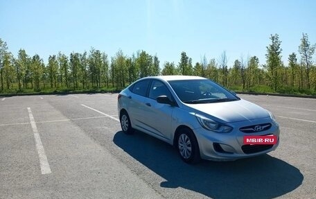 Hyundai Solaris II рестайлинг, 2013 год, 750 000 рублей, 3 фотография