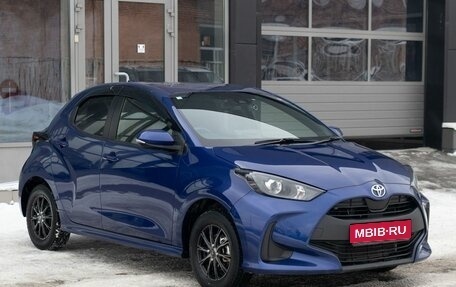 Toyota Yaris, 2020 год, 1 350 000 рублей, 3 фотография