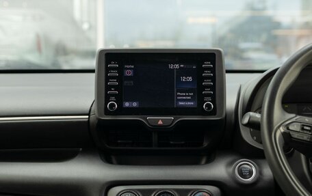 Toyota Yaris, 2020 год, 1 350 000 рублей, 14 фотография