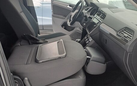 Volkswagen Tiguan II, 2019 год, 2 450 000 рублей, 10 фотография