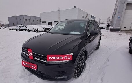 Volkswagen Tiguan II, 2019 год, 2 450 000 рублей, 3 фотография