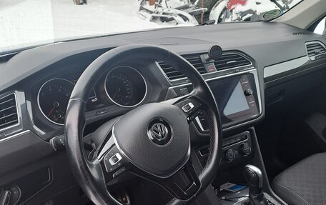 Volkswagen Tiguan II, 2019 год, 2 450 000 рублей, 12 фотография
