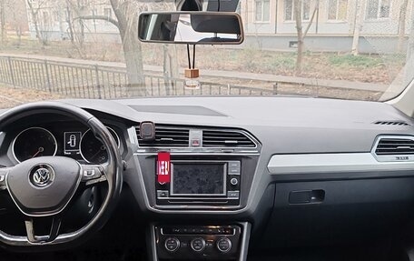 Volkswagen Tiguan II, 2018 год, 1 600 000 рублей, 13 фотография