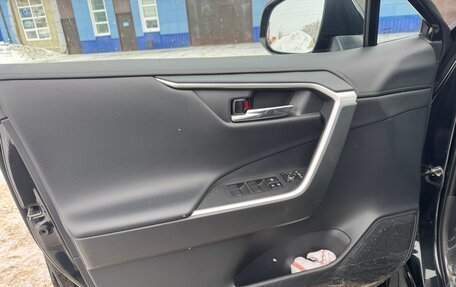 Toyota RAV4, 2023 год, 3 749 000 рублей, 21 фотография