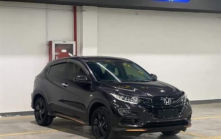 Honda Vezel, 2022 год, 1 550 000 рублей, 1 фотография