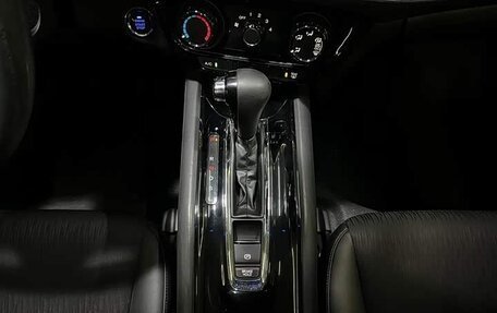 Honda Vezel, 2022 год, 1 550 000 рублей, 13 фотография