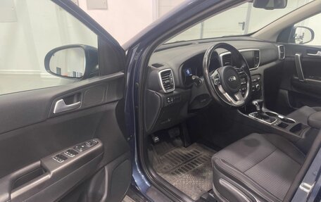 KIA Sportage IV рестайлинг, 2021 год, 2 490 000 рублей, 10 фотография