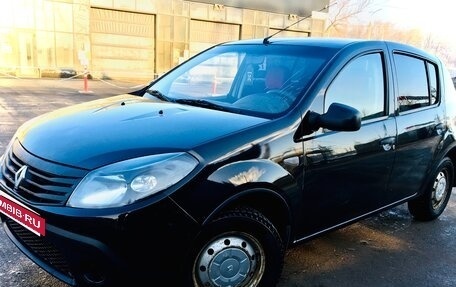 Renault Sandero I, 2010 год, 298 000 рублей, 2 фотография