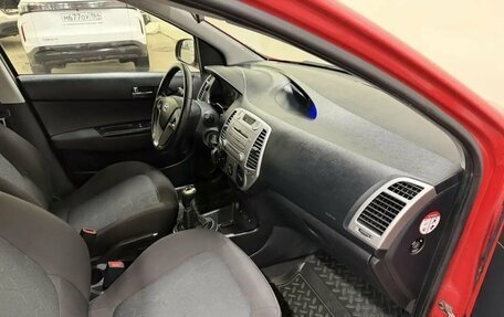 Hyundai i20 IB рестайлинг, 2010 год, 599 000 рублей, 8 фотография