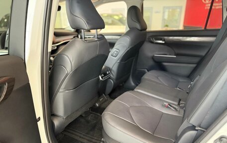 Toyota Highlander, 2026 год, 6 500 000 рублей, 14 фотография