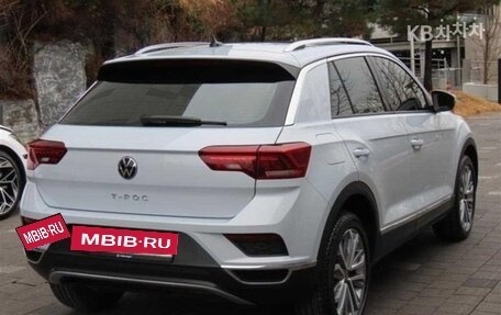 Volkswagen T-Roc I, 2022 год, 1 627 000 рублей, 4 фотография
