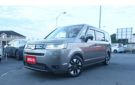 Honda Stepwgn, 2022 год, 2 500 000 рублей, 1 фотография