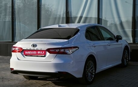 Toyota Camry, 2020 год, 2 400 000 рублей, 5 фотография