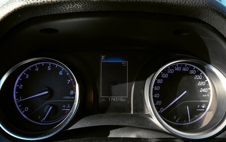 Toyota Camry, 2020 год, 2 400 000 рублей, 18 фотография