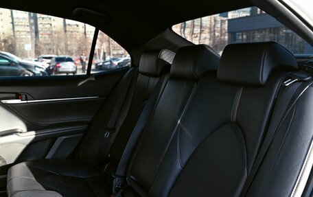 Toyota Camry, 2020 год, 2 400 000 рублей, 19 фотография