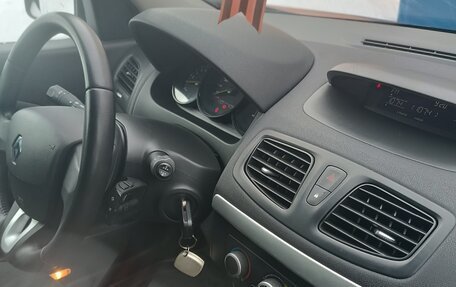 Renault Fluence I, 2012 год, 850 000 рублей, 10 фотография