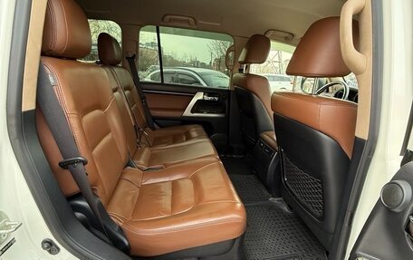 Toyota Land Cruiser 200, 2014 год, 3 997 000 рублей, 14 фотография