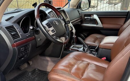 Toyota Land Cruiser 200, 2014 год, 3 997 000 рублей, 10 фотография